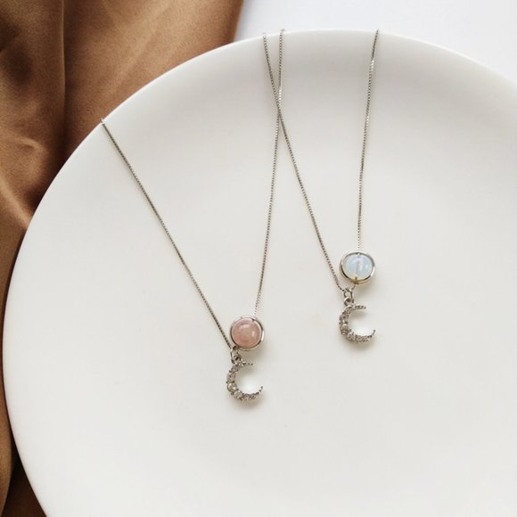 💕LAST ONE Moon Stone Pendant Necklaces - Picture 5 of 7